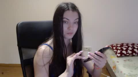 Snapshot of vivianngray chatting on 01-01-25, 02:31 Vivian Gray online show from 01-01-25, 02:31