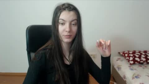 Snapshot of vivianngray chatting on 01-14-25, 06:28 Vivian Gray online show from 01-14-25, 06:28