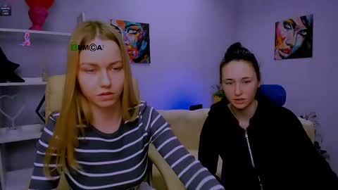 Snapshot of vivienne_sweet chatting on 02-26-25, 01:19 Vivi online show from 02-26-25, 01:19