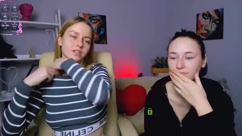 Snapshot of vivienne_sweet chatting on 02-26-25, 04:24 Vivi online show from 02-26-25, 04:24