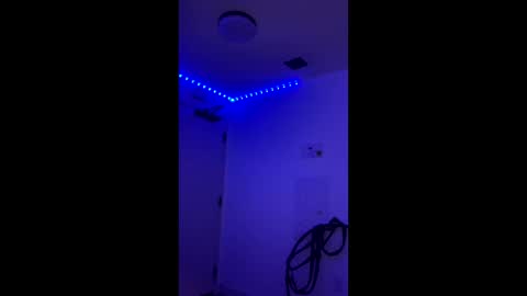 Snapshot of vixenblade chatting on 02-03-26, 06:11 vixenblade online show from 02-03-26, 06:11