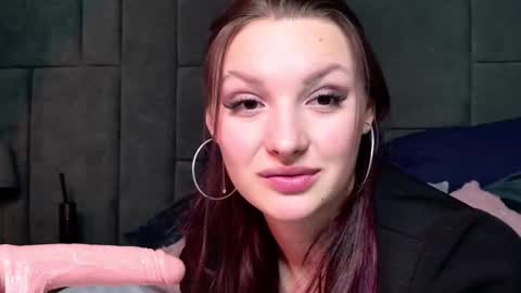 Vixsaria online show from 02-09-26, 05:06