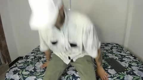 Snapshot of vlad__night chatting on 02-20-26, 04:20 Vlad online show from 02-20-26, 04:20