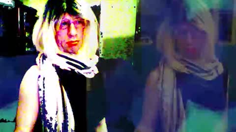 Snapshot of vladiskin chatting on 02-08-26, 03:59 Violetta Elysia online show from 02-08-26, 03:59