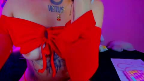 Snapshot of void_smokin chatting on 06-11-26, 02:26 Gabriela online show from 06-11-26, 02:26