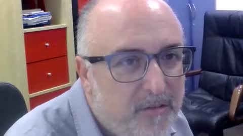 Snapshot of volpi72 chatting on 10-29-25, 05:58 volpi72 online show from 10-29-25, 05:58