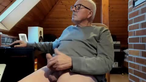 Snapshot of vonrex1 chatting on 12-07-24, 02:24 heinz online show from 12-07-24, 02:24