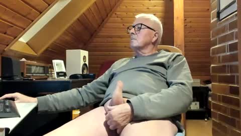 Snapshot of vonrex1 chatting on 01-08-25, 04:54 heinz online show from 01-08-25, 04:54