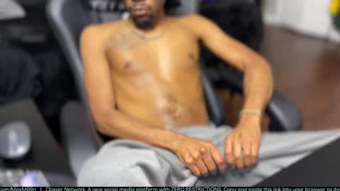Snapshot of voodoodxck chatting on 04-23-26, 05:30 voodoodxck online show from 04-23-26, 05:30