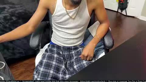 Snapshot of voodoodxck chatting on 05-17-26, 10:17 voodoodxck online show from 05-17-26, 10:17
