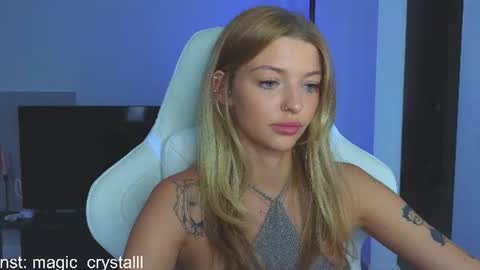 Snapshot of vopooo chatting on 06-08-26, 12:05 Aliceinst magic crystalll online show from 06-08-26, 12:05