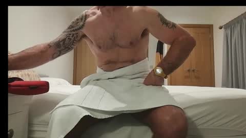 voyeur1391365 online show from 09-17-25, 07:37