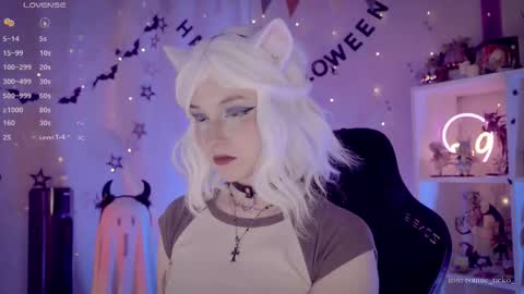 vronnier online show from 11-11-25, 10:37