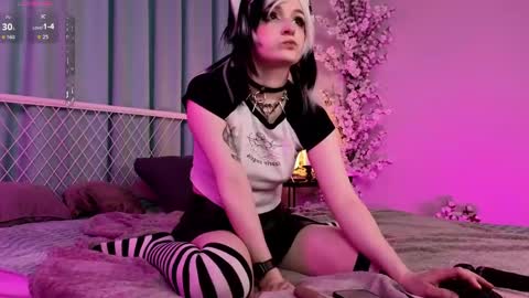 Snapshot of vronnier chatting on 04-25-26, 04:15 vronnier online show from 04-25-26, 04:15