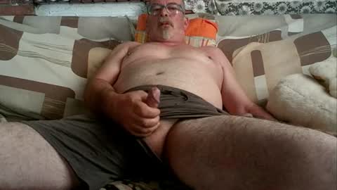 Snapshot of vuda77 chatting on 06-24-26, 10:03 oscar online show from 06-24-26, 10:03