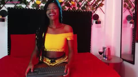 Snapshot of vzoeycooper chatting on 09-21-25, 03:41 Zoey online show from 09-21-25, 03:41