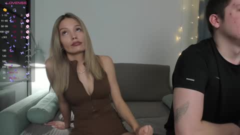 Snapshot of w_______ chatting on 02-02-25, 05:42 Nicole Johny online show from 02-02-25, 05:42