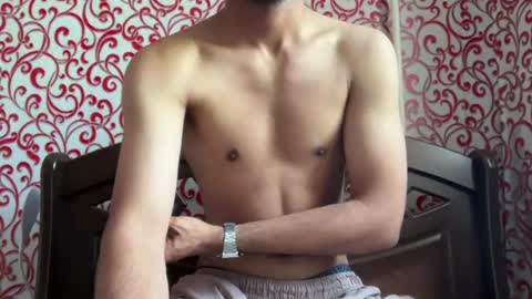 Snapshot of wakeawake chatting on 06-26-26, 06:18 boy1 online show from 06-26-26, 06:18