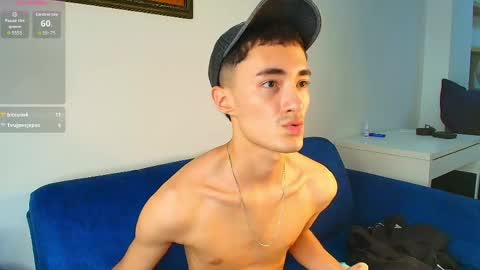 Snapshot of wal_jones chatting on 04-21-26, 01:42 wal jones online show from 04-21-26, 01:42
