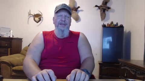 Snapshot of walkingbird chatting on 09-26-25, 09:41 walkingbird online show from 09-26-25, 09:41