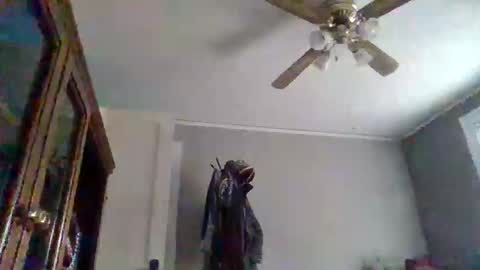 Snapshot of waltbkk chatting on 11-21-25, 06:50 Walter online show from 11-21-25, 06:50