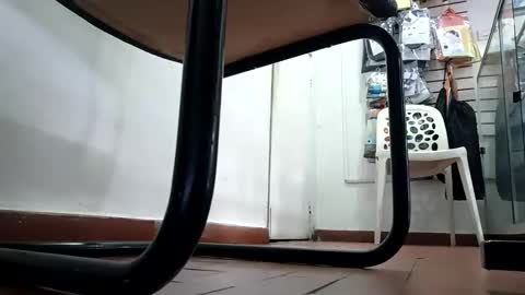 Snapshot of waltherfeet_ chatting on 12-05-25, 02:25 WaltherFeet online show from 12-05-25, 02:25