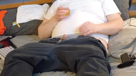 Snapshot of waltsobchak chatting on 02-15-26, 02:41 I love the ol in-n-out online show from 02-15-26, 02:41