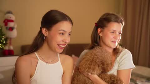 Wendy. Hello Honeys Ill see you 2nd 5th 7th this week love you3 online show from 12-20-25, 06:48