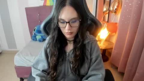 Snapshot of wanda_sg chatting on 06-11-26, 12:32 Alexandra online show from 06-11-26, 12:32