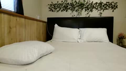 wanderlustgaal online show from 11-14-25, 12:04