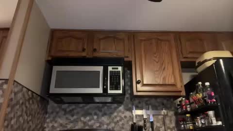 Snapshot of wanderlustjade chatting on 12-05-24, 02:20 Jade Adonis online show from 12-05-24, 02:20