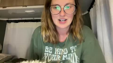 Snapshot of wanderlustjade chatting on 05-09-26, 12:05 Jade Adonis online show from 05-09-26, 12:05