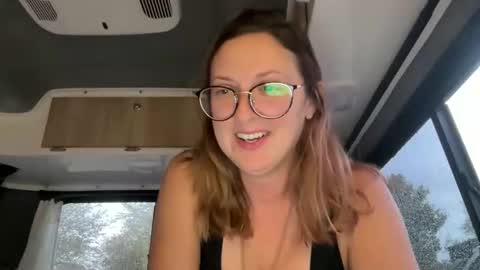 Snapshot of wanderlustjade chatting on 05-09-26, 05:07 Jade Adonis online show from 05-09-26, 05:07