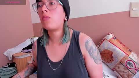 Waningrose  Lu online show from 10-20-25, 04:07