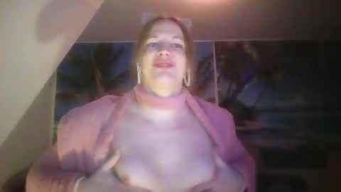 Snapshot of wannafeelitall chatting on 01-01-25, 10:46 Emilia inst online show from 01-01-25, 10:46