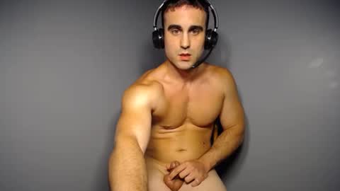 Snapshot of wannaplay1025 chatting on 07-18-26, 03:33 wannaplay1025 online show from 07-18-26, 03:33