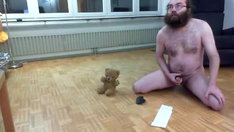 wantsahug online show from 11-19-25, 09:48