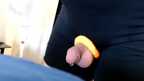 Snapshot of wantsum2night chatting on 12-22-25, 03:03 wants online show from 12-22-25, 03:03