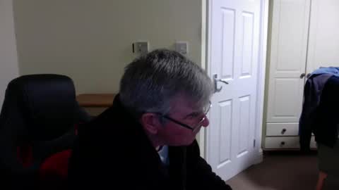 wanttobefree90 online show from 04-17-26, 07:39