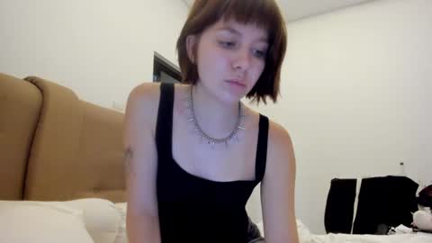 Snapshot of warm_june chatting on 01-15-25, 09:45 June online show from 01-15-25, 09:45