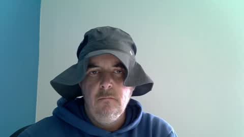 Snapshot of watchmewank40 chatting on 03-03-25, 12:27 Davey online show from 03-03-25, 12:27