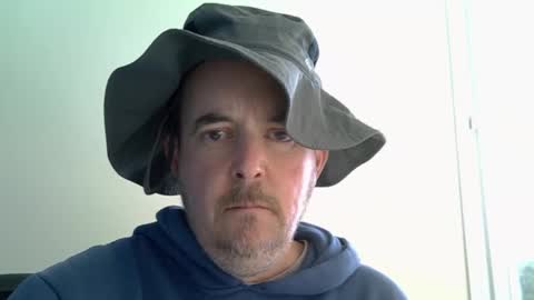 Snapshot of watchmewank40 chatting on 03-04-25, 09:40 Davey online show from 03-04-25, 09:40