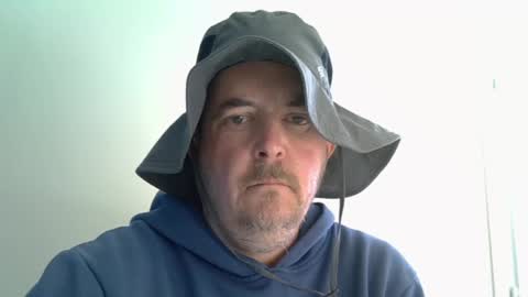 Snapshot of watchmewank40 chatting on 03-05-25, 10:11 Davey online show from 03-05-25, 10:11