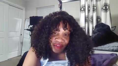 Snapshot of waterfalls69 chatting on 04-06-26, 04:32 LAUREN LUSH online show from 04-06-26, 04:32