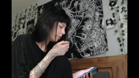 Snapshot of wavy_nights chatting on 05-29-26, 09:57 Mina online show from 05-29-26, 09:57