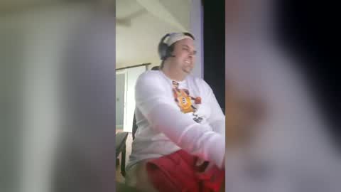 Snapshot of waynecotty chatting on 07-15-26, 11:10 WayneCotty online show from 07-15-26, 11:10