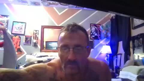 Snapshot of we_r_freaks chatting on 02-05-26, 02:38 we_r_freaks online show from 02-05-26, 02:38