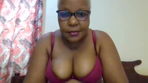 Snapshot of weaverbird25 chatting on 02-06-26, 09:12 weaverbird25 online show from 02-06-26, 09:12