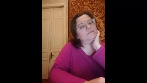 Marina online show from 11-15-25, 01:03