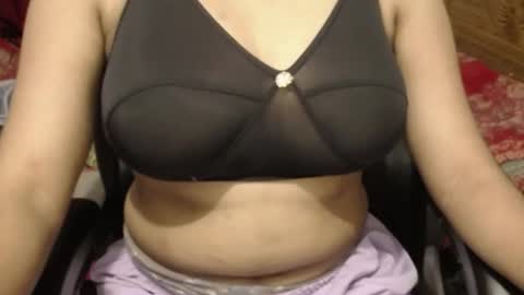 Snapshot of webshowxxx chatting on 08-08-26, 02:30 mina online show from 08-08-26, 02:30